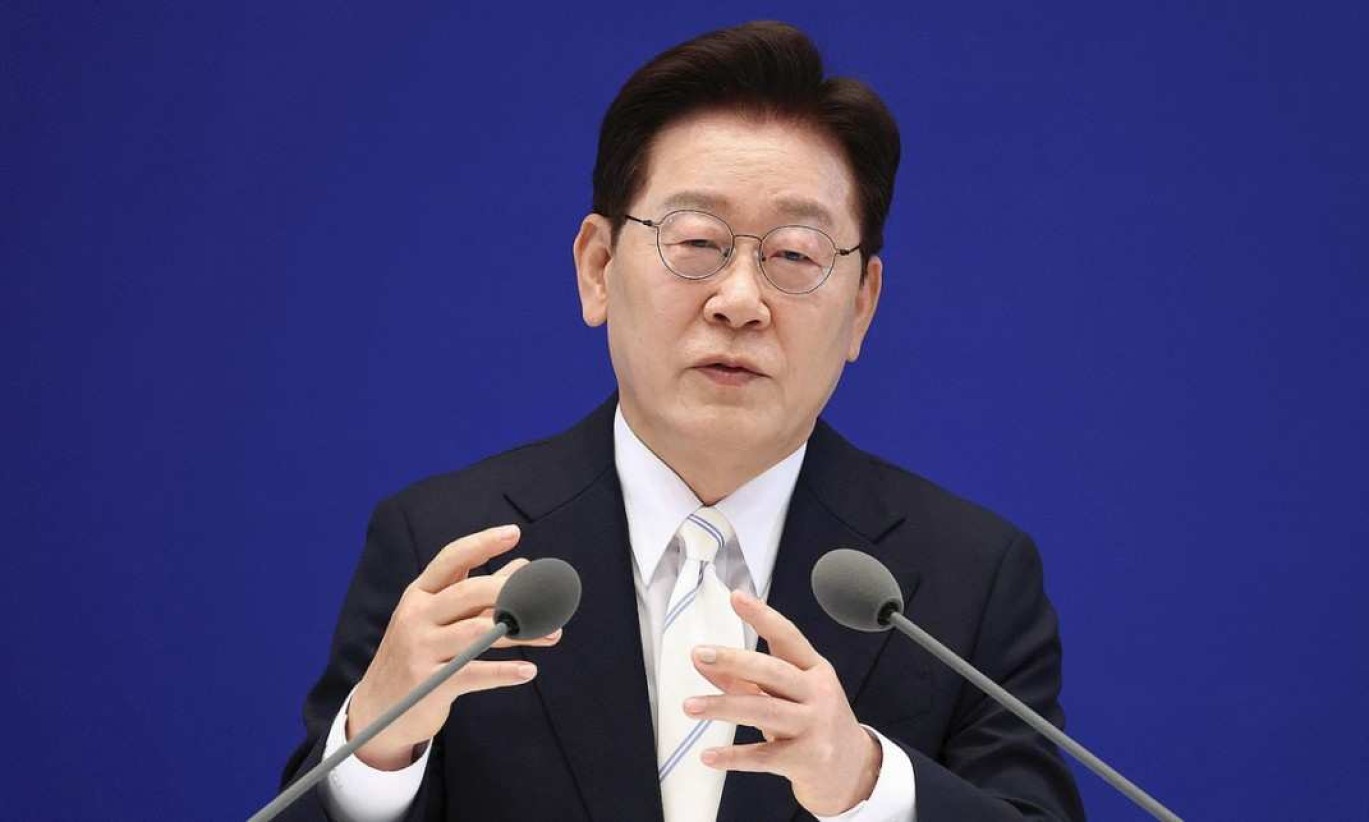 South Korean President Says Japan Must Offer Sincere Apology Before Deeper Military Cooperation